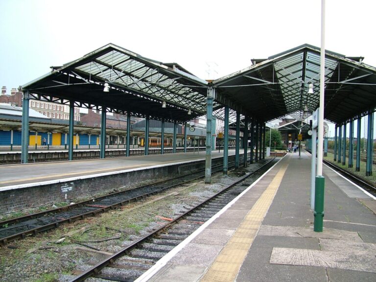 Platforms at Chester railway station