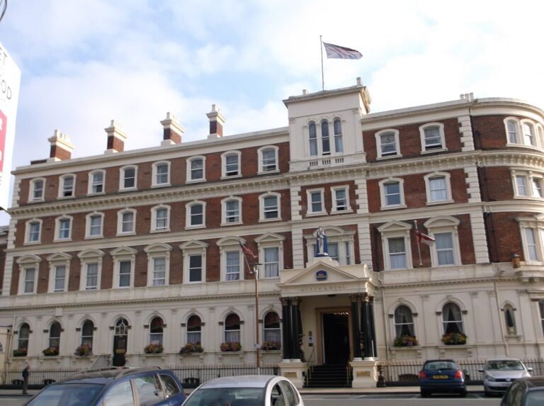 The Queen Hotel on City Road, opposite Chester station